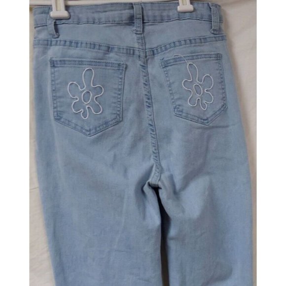 Shein Teens SZ 4 High Rise Flare Leg Light Wash Floral Stretch Jeans 26/28X33 - Picture 9 of 13
